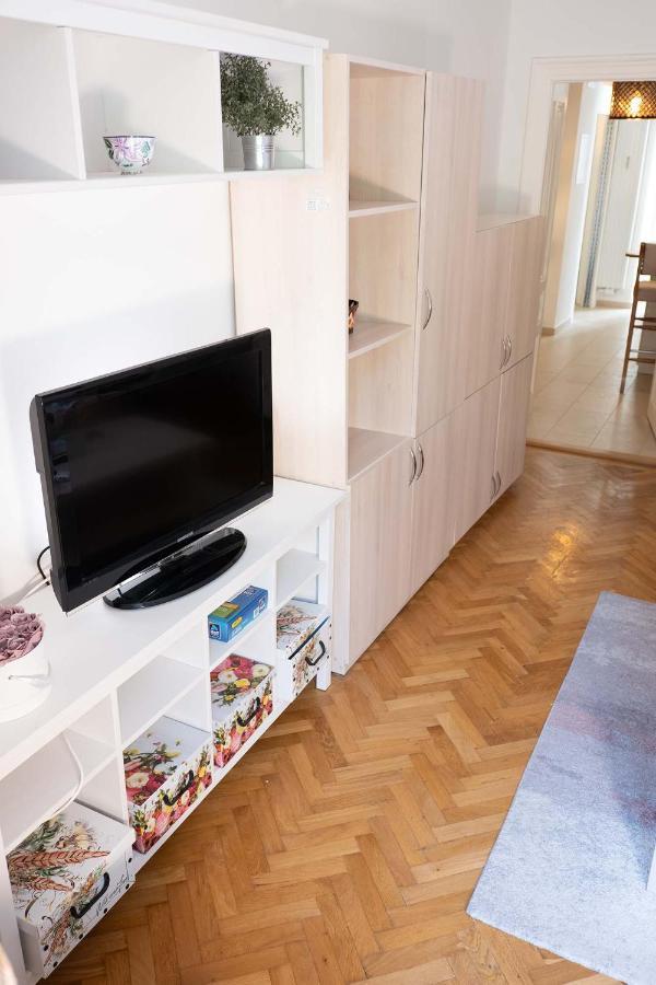 2 Rooms & Balcony - Top Location! Вена Экстерьер фото